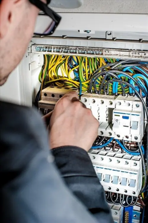 Exclusive -Electrician -Leads--in-Irvine-California-exclusive-electrician-leads-irvine-california-2.jpg-image